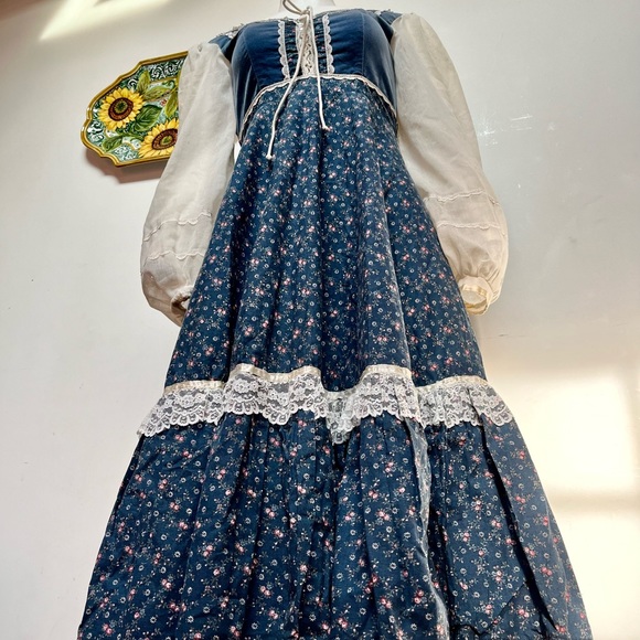 VINTAGE Gunne Sax 70s Dress-sz 7 - Picture 5 of 8